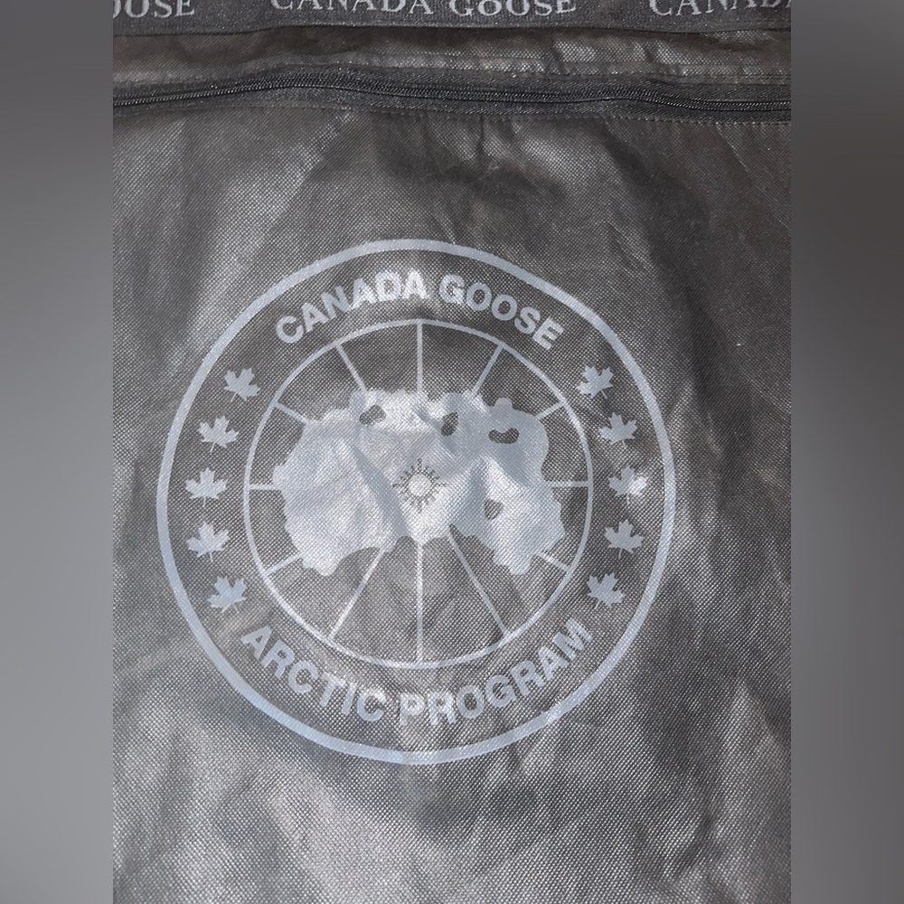 Canada Goose Garment Bag - Picture 2 of 6